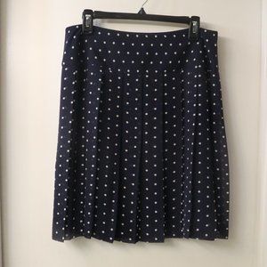 Nine and Company size 12p silk navy polka dot skirt
